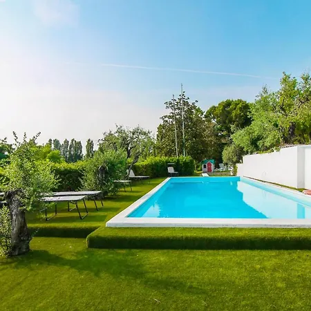 Apartment & Country Holidays