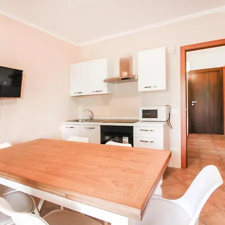 & Country Holidays *