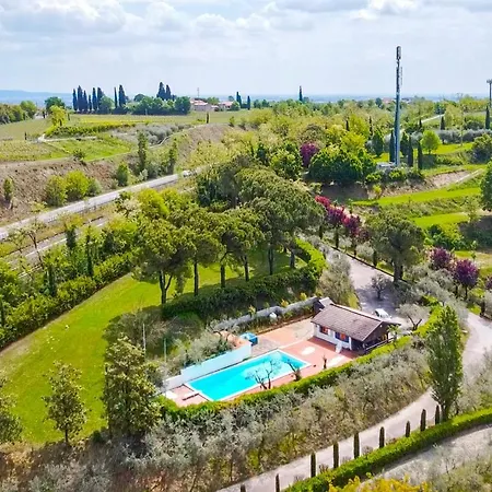 דירה & Country Holidays *