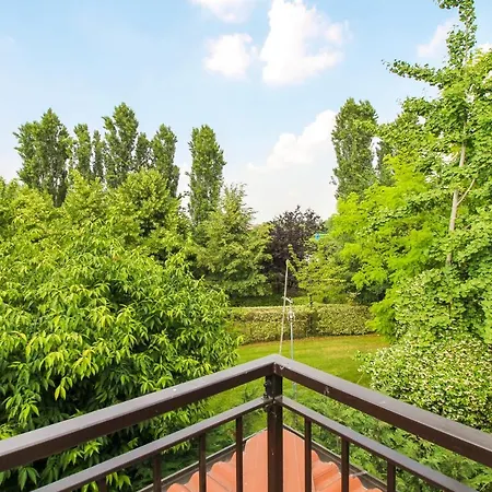 & Country Holidays *