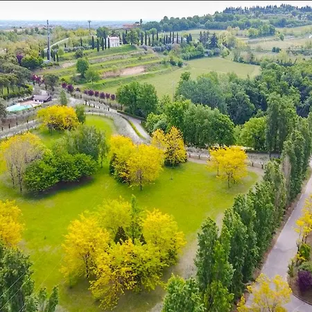 דירה & Country Holidays *