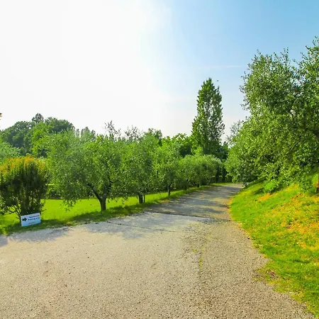 Apartment & Country Holidays *