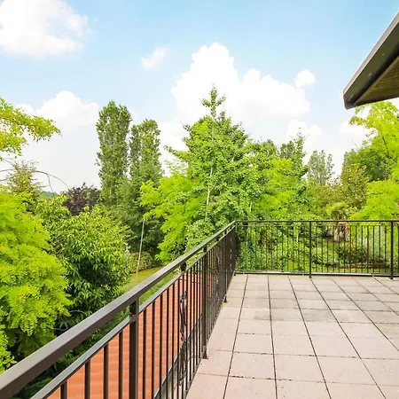 & Country Holidays Apartment Bussolengo