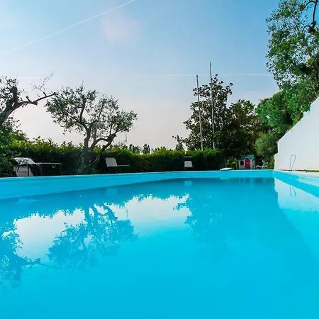 & Country Holidays בוסולנגו